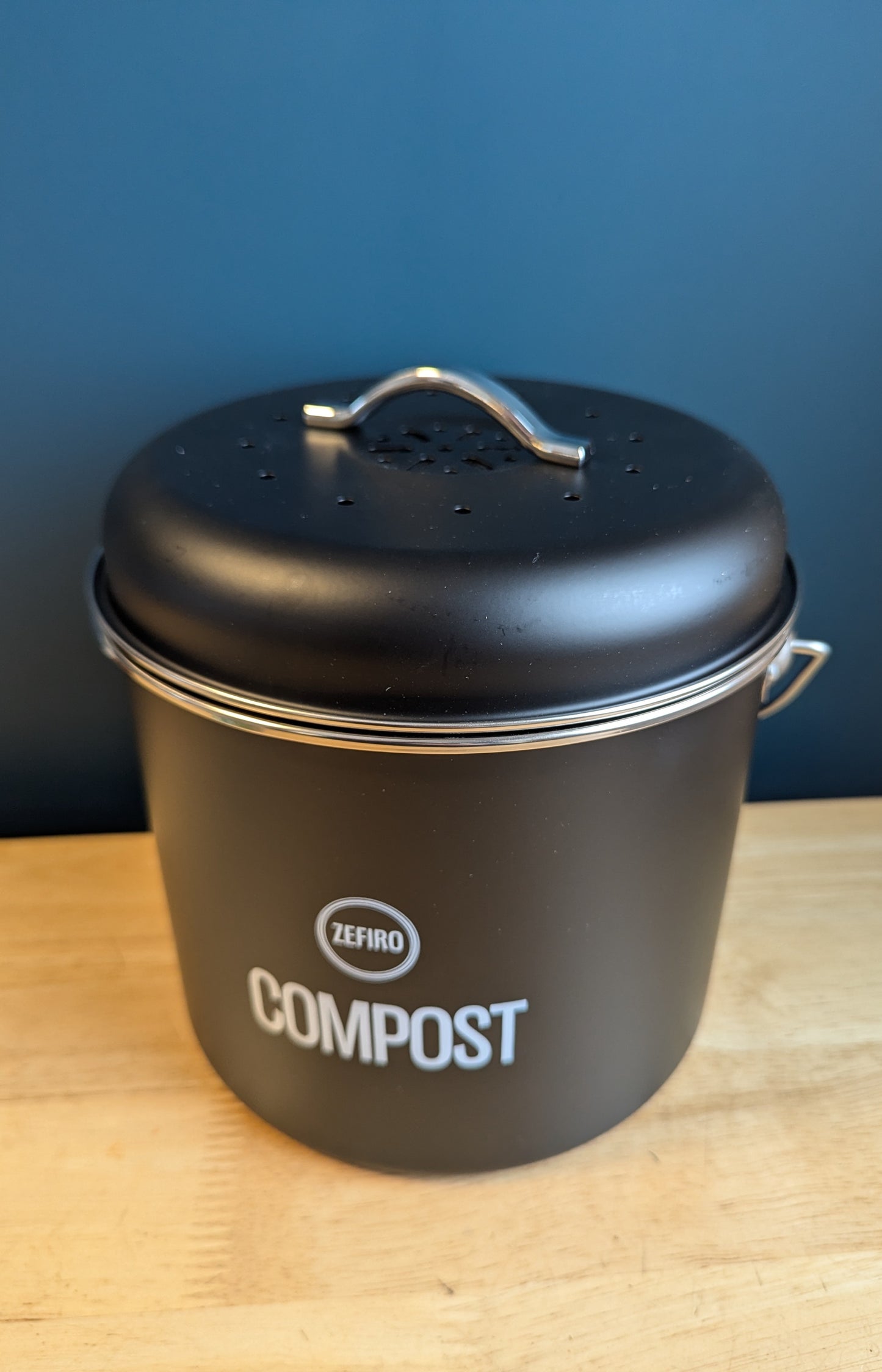 Zefiro Table Top Compost Bin