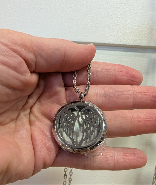 Essential Oil Necklace with 6 Filter Pads