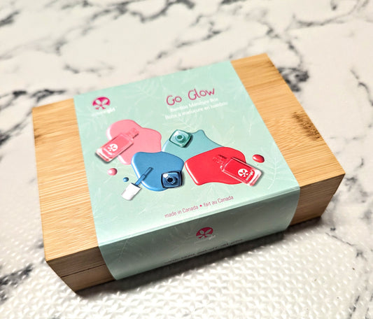 Suncoat Girl Manicure Box With Water Based Peelable Nail Polish