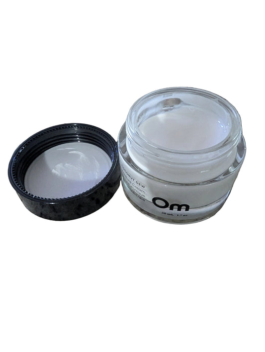 OM Coconut Dew Hyaluronic Moisturizer