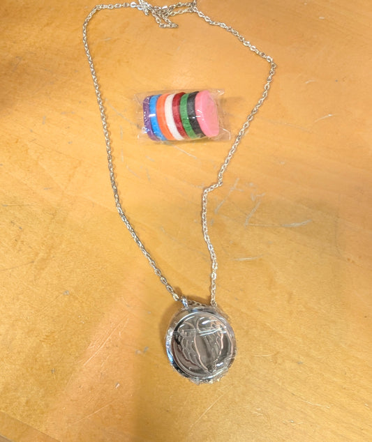 Essential Oil Necklace with 6 Filter Pads