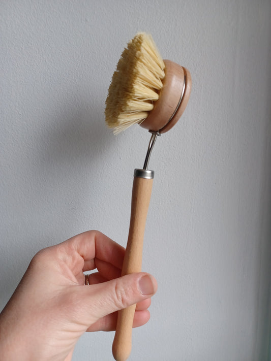 Dish scrubbing brush