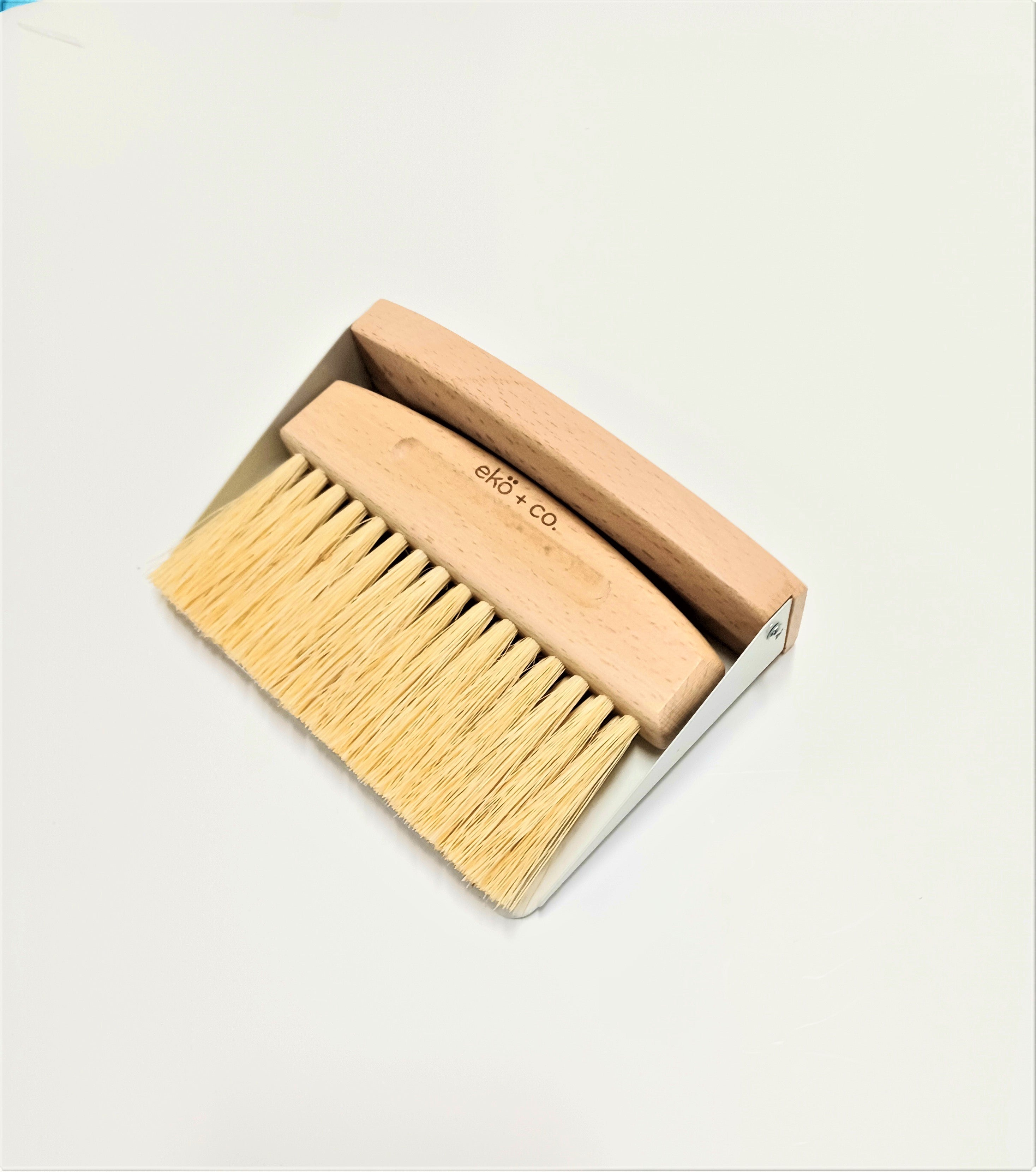 Table Swepper Magnetic Table Sweeper and Dust Pan – Happy Earth